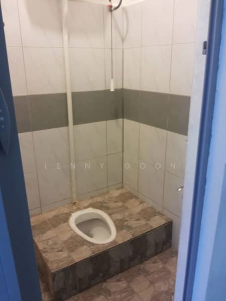1-storey Terraced House for Sale in Kampung Sungai Nibong (Bayan Lepas) - Lenny Goon - Bathroom - PropertyGuru.com.my