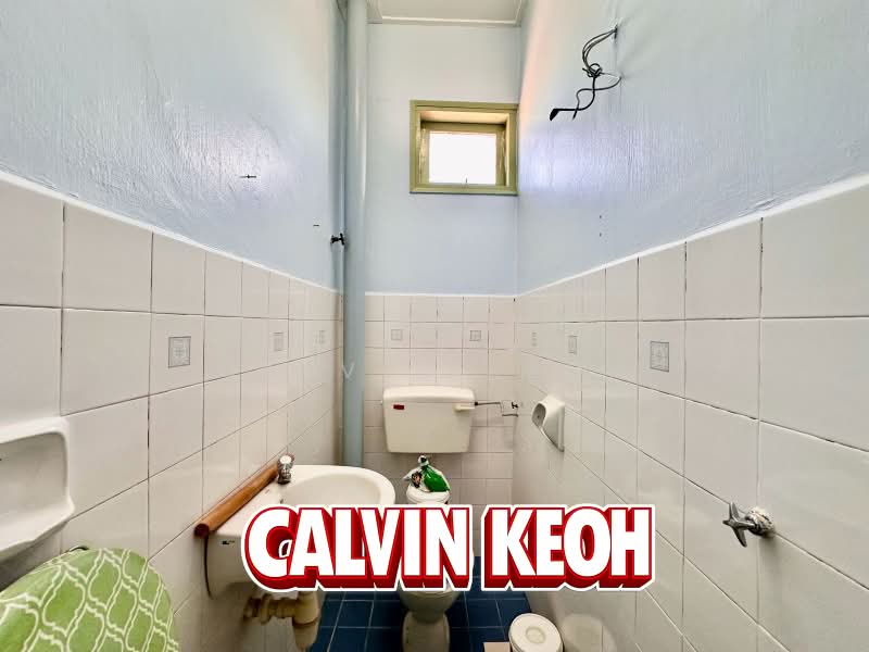 Rumah Teres 2 Tingkat untuk Dijual di Kampung Permatang Damar Laut (Batu Maung) - Calvin Keoh - Bathroom - PropertyGuru.com.my