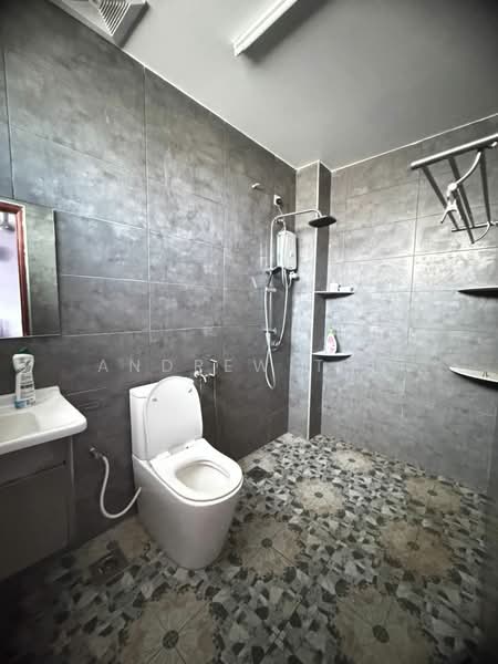 Rumah Teres 2 Tingkat untuk Dijual di Taman Tun Perak (Rawang) - Andrew Tan - Bathroom - PropertyGuru.com.my