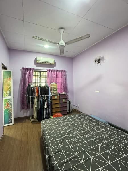 Rumah Teres 2 Tingkat untuk Dijual di Taman Tun Perak (Rawang) - Andrew Tan - Bedroom - PropertyGuru.com.my