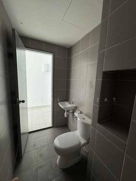 Townhouse for Rent in Seksyen 14 (Shah Alam) - Hairul Haizat - Bathroom - PropertyGuru.com.my