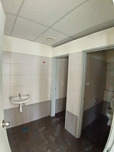 Factory for Rent in Saujana Rawang (Rawang) - Phyllis Lim - Bathroom - PropertyGuru.com.my