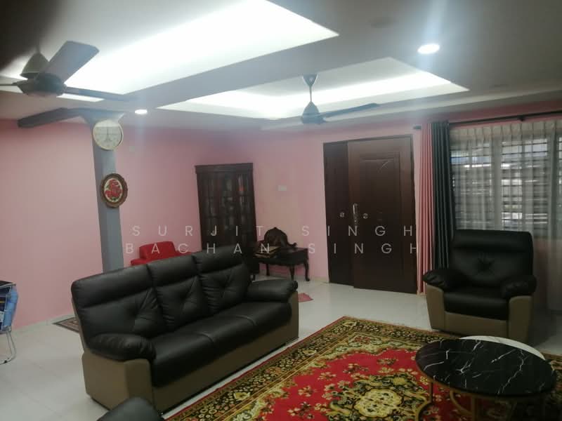 Rumah Teres 2 Tingkat untuk Dijual di Petaling Jaya (Selangor) - SURJIT SINGH BACHAN SINGH - Living Room - PropertyGuru.com.my