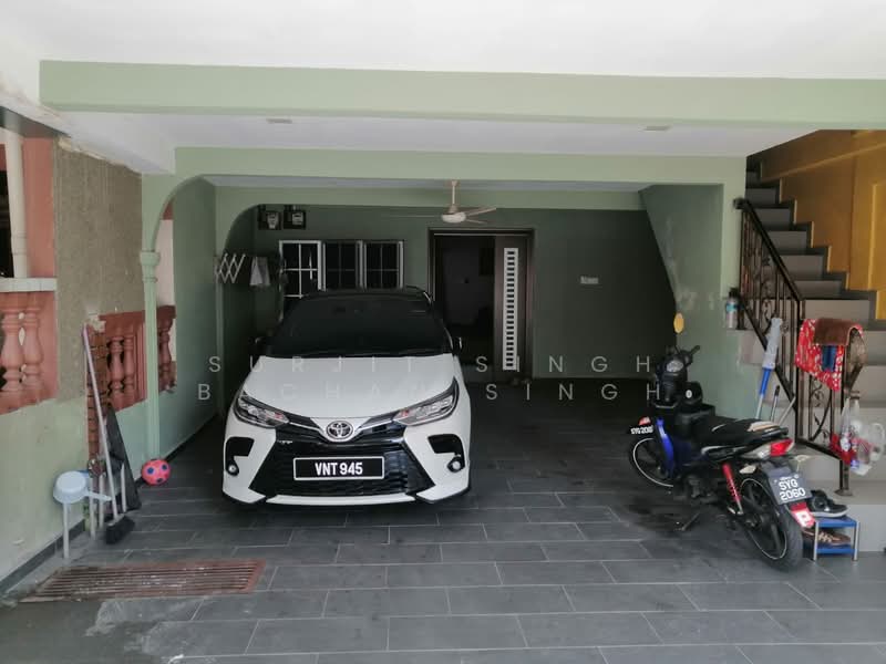 Rumah Teres 2 Tingkat untuk Dijual di Petaling Jaya (Selangor) - SURJIT SINGH BACHAN SINGH - Exterior - PropertyGuru.com.my