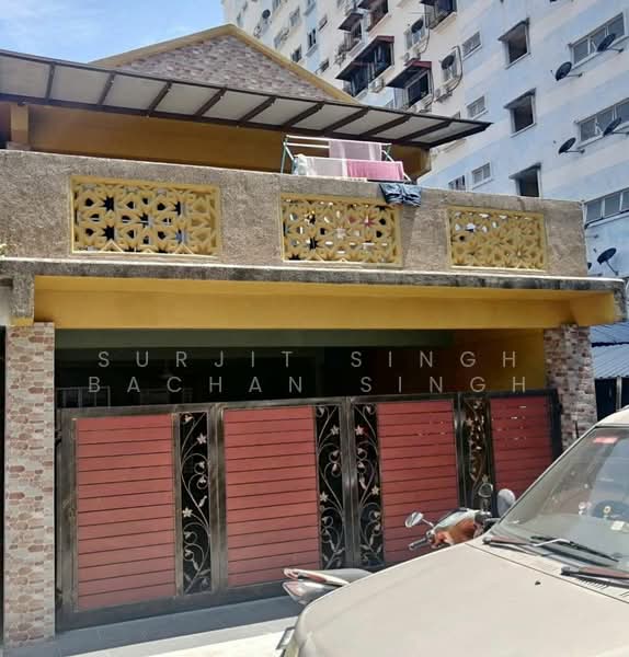 Rumah Teres 2 Tingkat untuk Dijual di Petaling Jaya (Selangor) - SURJIT SINGH BACHAN SINGH - Exterior - PropertyGuru.com.my