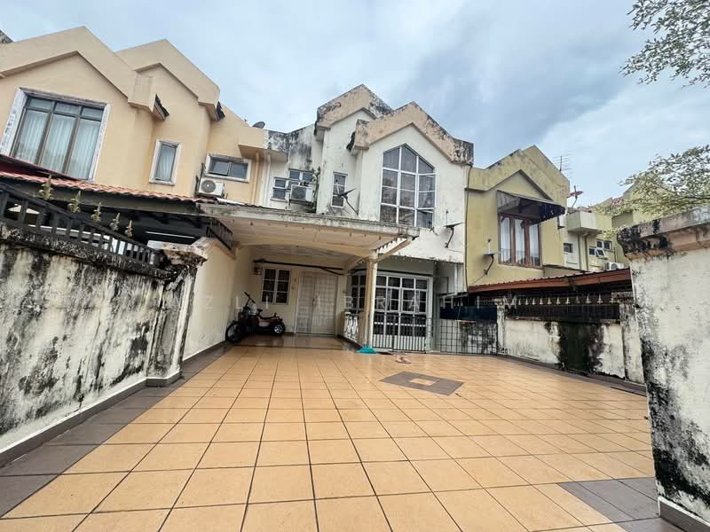 2.5-storey Terraced House for Sale in Taman Bukit Jaya (Ulu Kelang) - Azli Ibrahim - Exterior - PropertyGuru.com.my