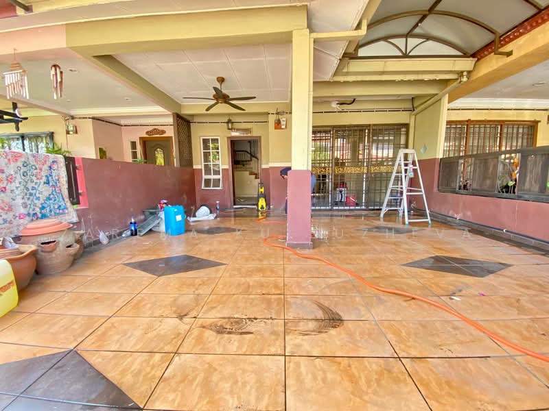 Rumah Teres 2 Tingkat untuk Dijual di Taman Sungai Kapar Indah (Kapar) - Zarema Kulbuzheva - Exterior - PropertyGuru.com.my