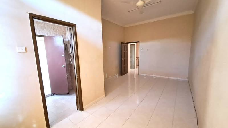 2-storey Terraced House for Sale in Taman Desa Melati (Nilai) - Kelvin Lee - Living Room - PropertyGuru.com.my