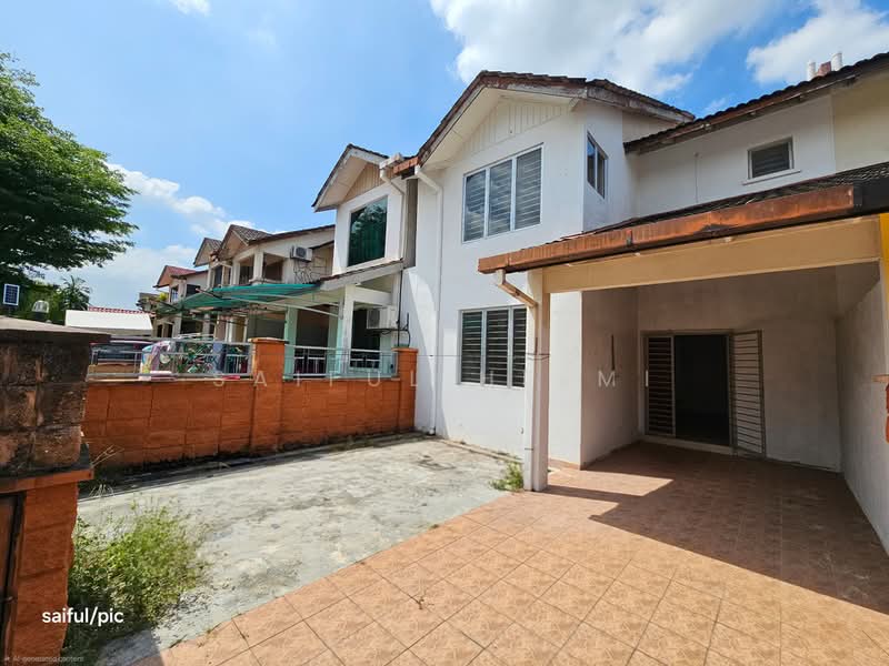 2-storey Terraced House for Sale in Bukit Jelutong (Shah Alam) - SAIFUL HELMI - Exterior - PropertyGuru.com.my