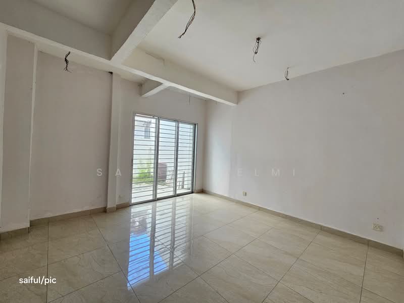 2-storey Terraced House for Sale in Bukit Jelutong (Shah Alam) - SAIFUL HELMI - Interior - PropertyGuru.com.my