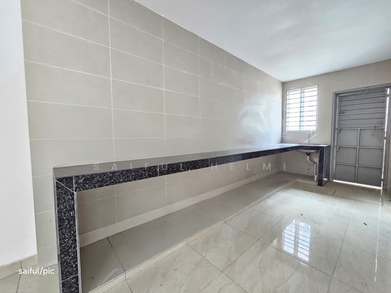 2-storey Terraced House for Sale in Bukit Jelutong (Shah Alam) - SAIFUL HELMI - Kitchen - PropertyGuru.com.my