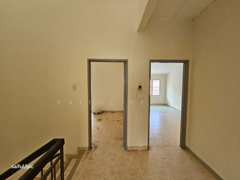 2-storey Terraced House for Sale in Bukit Jelutong (Shah Alam) - SAIFUL HELMI - Interior - PropertyGuru.com.my