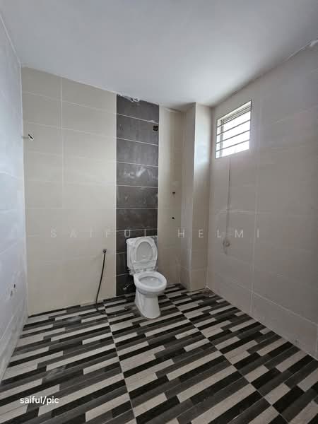 2-storey Terraced House for Sale in Bukit Jelutong (Shah Alam) - SAIFUL HELMI - Bathroom - PropertyGuru.com.my
