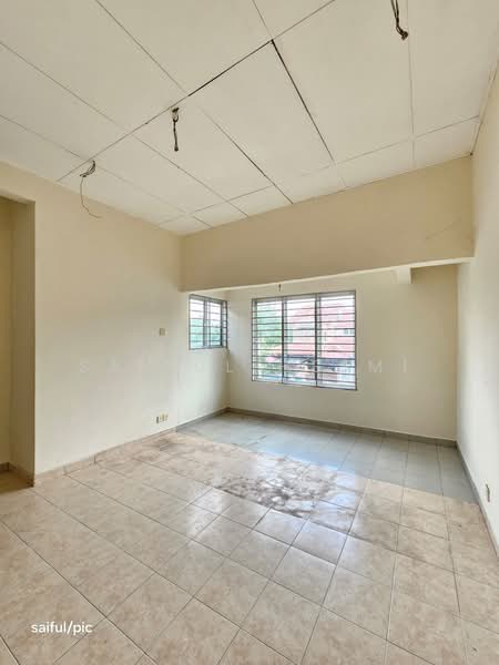 2-storey Terraced House for Sale in Bukit Jelutong (Shah Alam) - SAIFUL HELMI - Interior - PropertyGuru.com.my