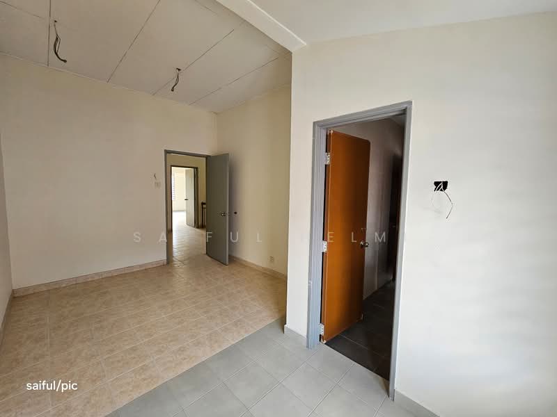 2-storey Terraced House for Sale in Bukit Jelutong (Shah Alam) - SAIFUL HELMI - Interior - PropertyGuru.com.my