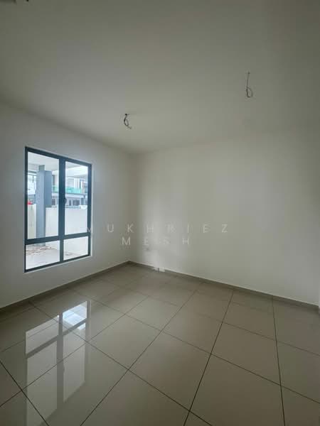 Rumah Teres 2 Tingkat untuk Dijual di Bandar Sri Sendayan (Negeri Sembilan) - Mukhriez Mesh - PropertyGuru.com.my