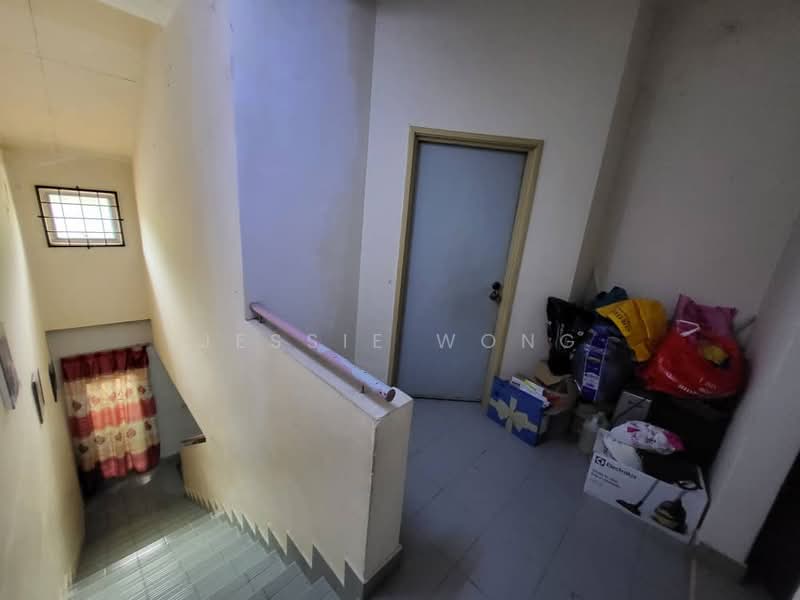 1.5-storey Terraced House for Sale in Bandar Tasik Puteri (Rawang) - Jessie Wong - Corridor - PropertyGuru.com.my