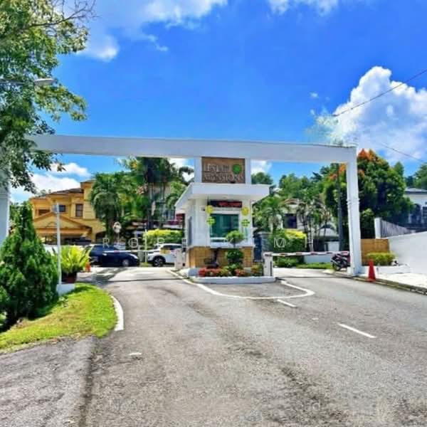 Semi-Detached House for Sale in Bandar Putra Permai (Seri Kembangan) - Bee Kim - Exterior - PropertyGuru.com.my