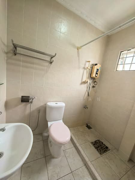 Rumah Teres 2 Tingkat untuk Dijual di Mutiara Damansara (Selangor) - Grace Tan - Bathroom - PropertyGuru.com.my