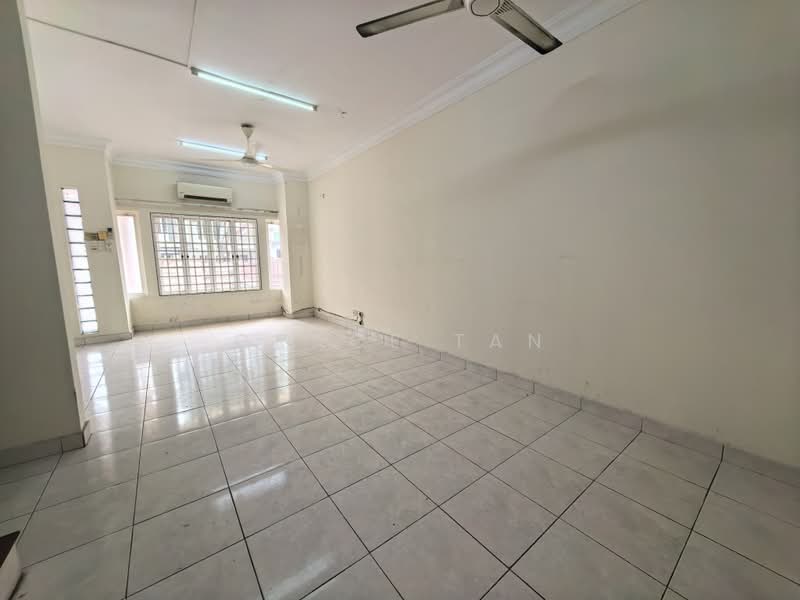Rumah Teres 2 Tingkat untuk Dijual di Mutiara Damansara (Selangor) - Grace Tan - Living Room - PropertyGuru.com.my