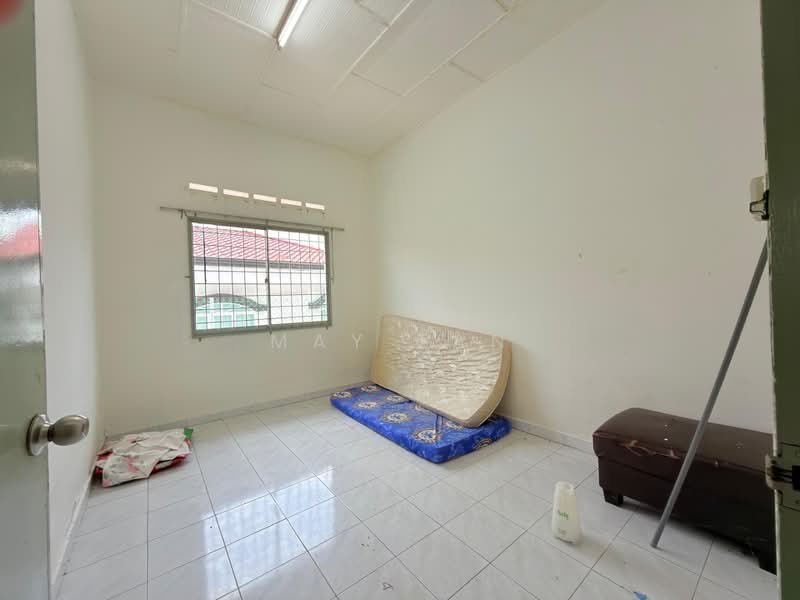 Rumah Berkembar untuk Dijual di Kampung Masjid Lama (Kluang) - May Tan - PropertyGuru.com.my