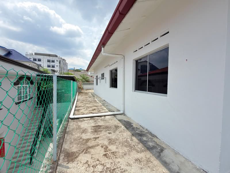 Rumah Berkembar untuk Dijual di Kampung Masjid Lama (Kluang) - May Tan - PropertyGuru.com.my