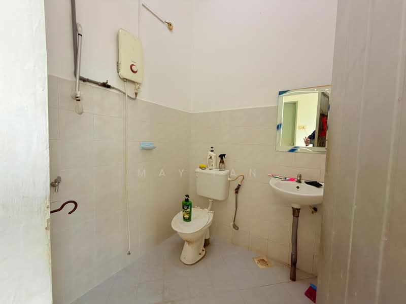 Rumah Berkembar untuk Dijual di Kampung Masjid Lama (Kluang) - May Tan - PropertyGuru.com.my