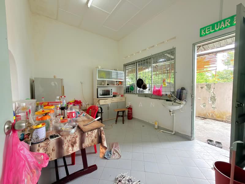 Rumah Berkembar untuk Dijual di Kampung Masjid Lama (Kluang) - May Tan - PropertyGuru.com.my