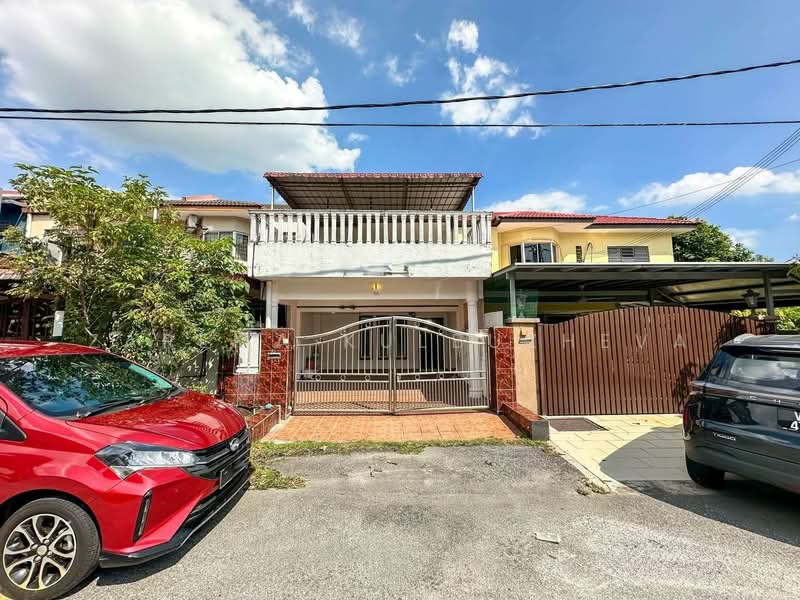 2-storey Terraced House for Sale in Seri Kembangan (Selangor) - Zarema Kulbuzheva - Exterior - PropertyGuru.com.my