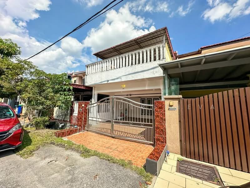 2-storey Terraced House for Sale in Seri Kembangan (Selangor) - Zarema Kulbuzheva - Exterior - PropertyGuru.com.my