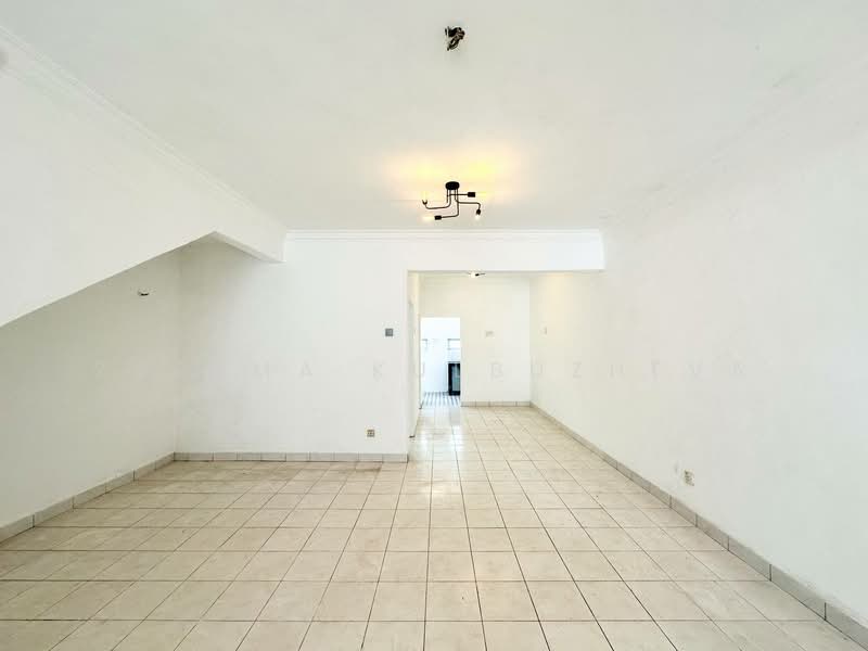 2-storey Terraced House for Sale in Seri Kembangan (Selangor) - Zarema Kulbuzheva - Interior - PropertyGuru.com.my