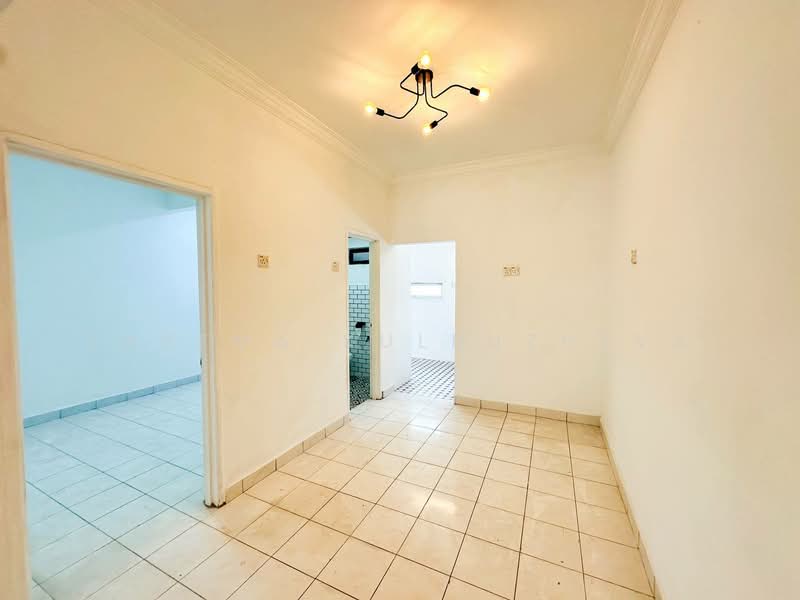 2-storey Terraced House for Sale in Seri Kembangan (Selangor) - Zarema Kulbuzheva - Interior - PropertyGuru.com.my