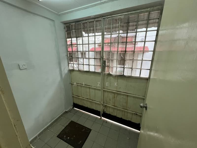 Rumah Teres 2 Tingkat untuk Dijual di Bandar Baru Permas Jaya (Permas Jaya) - Ai Zek - Backyard - PropertyGuru.com.my