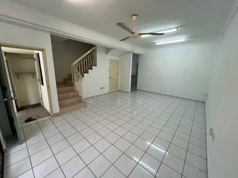 Rumah Teres 2 Tingkat untuk Dijual di Bandar Baru Permas Jaya (Permas Jaya) - Ai Zek - Living Room - PropertyGuru.com.my