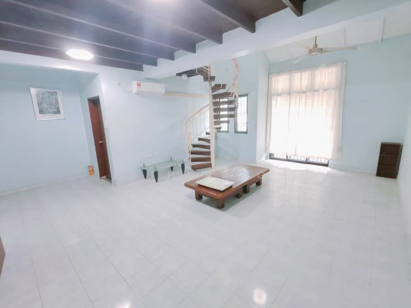 2.5-storey Terraced House for Sale in Taman Perling (Perling) - Esther Toh - PropertyGuru.com.my