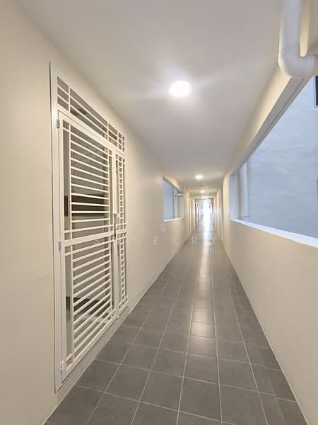 Condominium for Rent at Residensi Sateria - Niesya Shuekry - Corridor - PropertyGuru.com.my