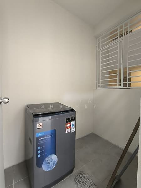 Condominium for Rent at Residensi Sateria - Niesya Shuekry - Interior - PropertyGuru.com.my