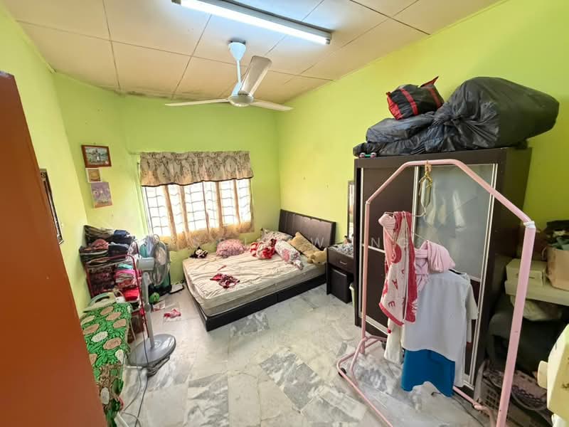 1-storey Terraced House for Sale in Taman Velox (Rawang) - Jessie Wong - Bedroom - PropertyGuru.com.my