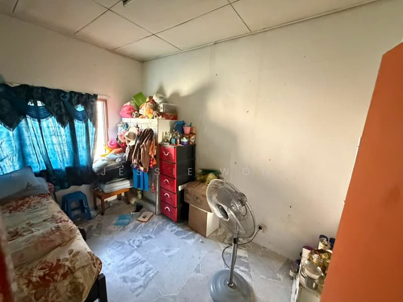 1-storey Terraced House for Sale in Taman Velox (Rawang) - Jessie Wong - Bedroom - PropertyGuru.com.my