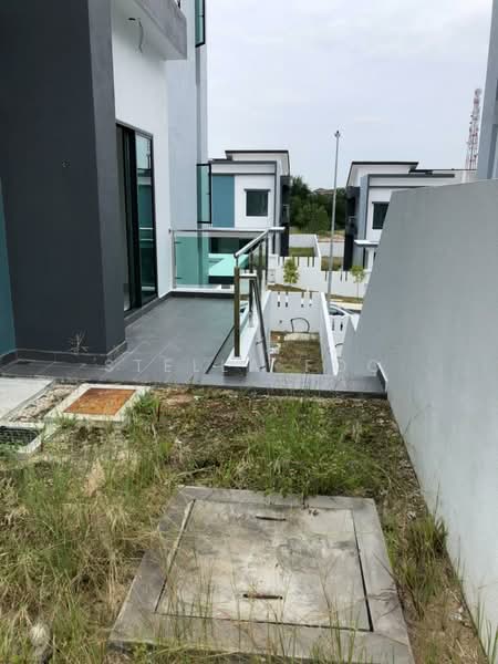 Semi-Detached House for Rent in Dengkil (Selangor) - Stella Foo - Exterior - PropertyGuru.com.my