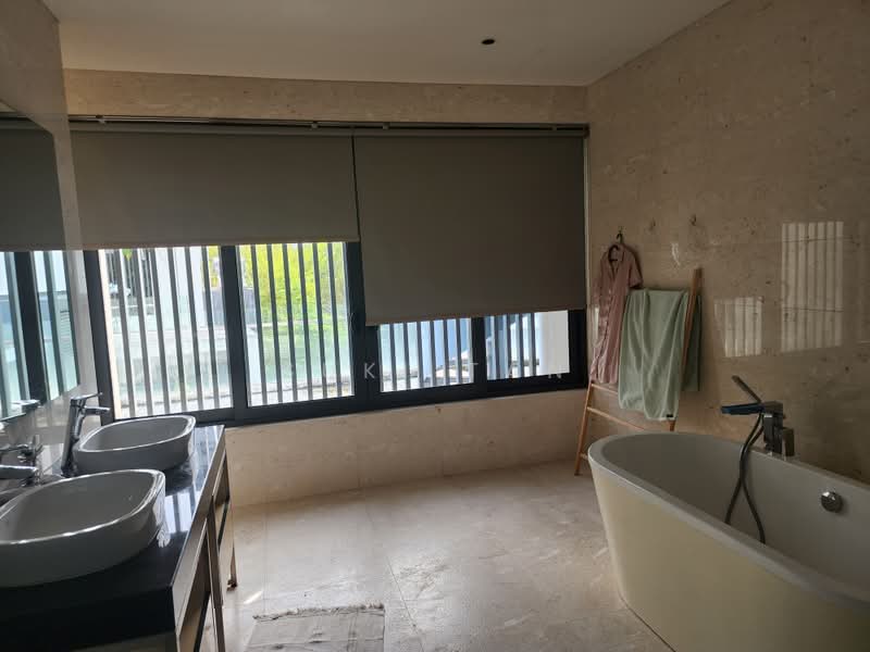 Semi-Detached House for Rent in Lake Fields (Sungai Besi) - Suki Tan - Bathroom - PropertyGuru.com.my