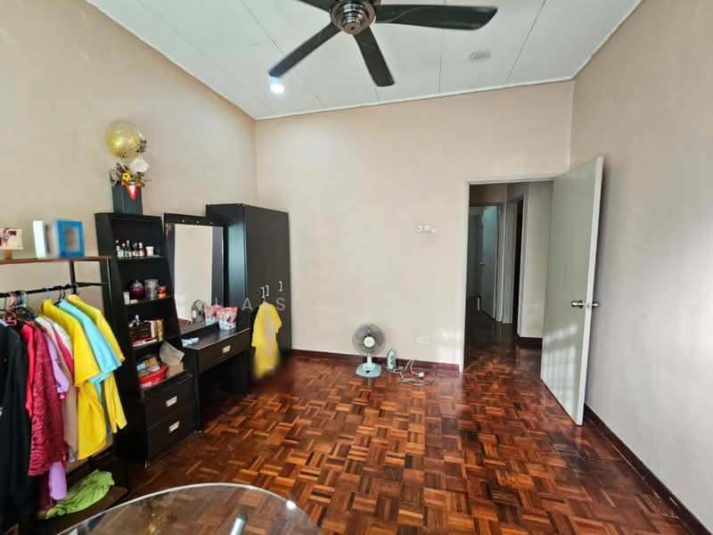 Rumah Teres 2 Tingkat untuk Dijual di Putra Permai (Subang Jaya) - Jason Ooi - Bedroom - PropertyGuru.com.my