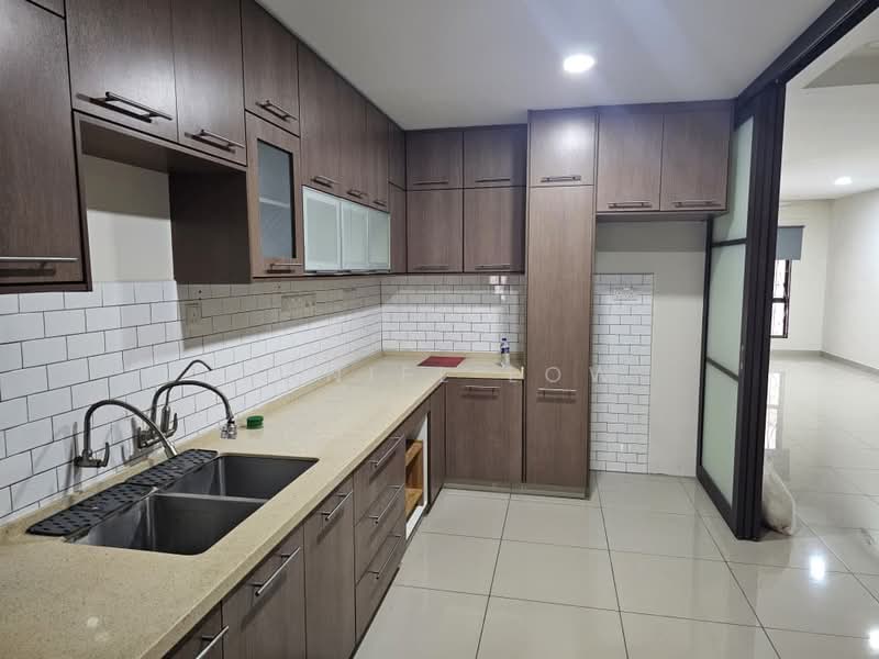 Rumah Teres untuk Dijual di Taman Semenyih Mewah (Semenyih) - Daniel Low - Kitchen - PropertyGuru.com.my