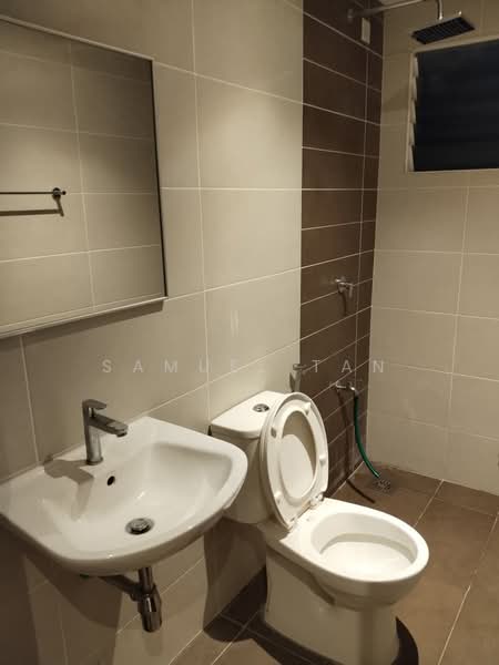 Condominium for Rent at Paraiso Residence @ The Earth - Samuel Tan - Bathroom - PropertyGuru.com.my