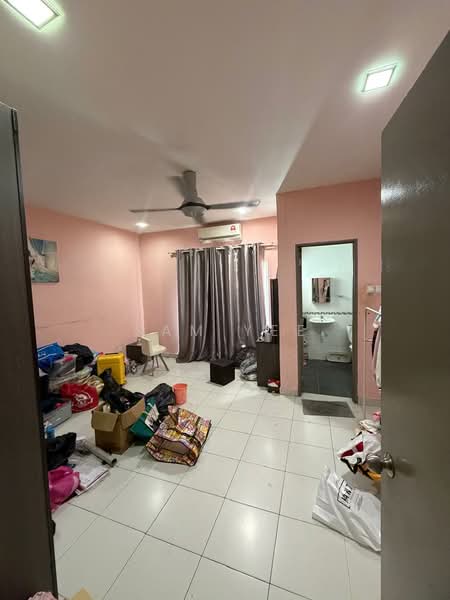 Rumah Teres 2 Tingkat untuk Disewa di Aman Putri (Sungai Buloh) - Sam Yee - Living Room - PropertyGuru.com.my