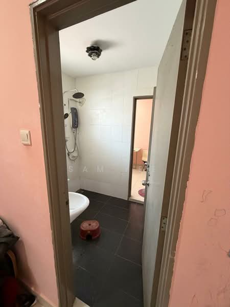 Rumah Teres 2 Tingkat untuk Disewa di Aman Putri (Sungai Buloh) - Sam Yee - Bathroom - PropertyGuru.com.my