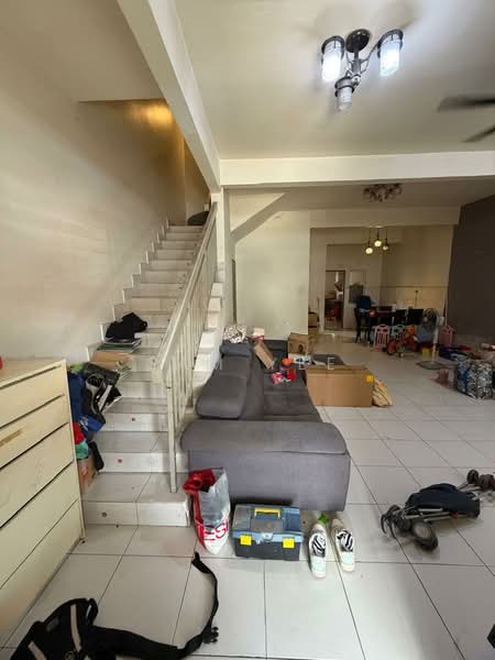 Rumah Teres 2 Tingkat untuk Disewa di Aman Putri (Sungai Buloh) - Sam Yee - Living Room - PropertyGuru.com.my