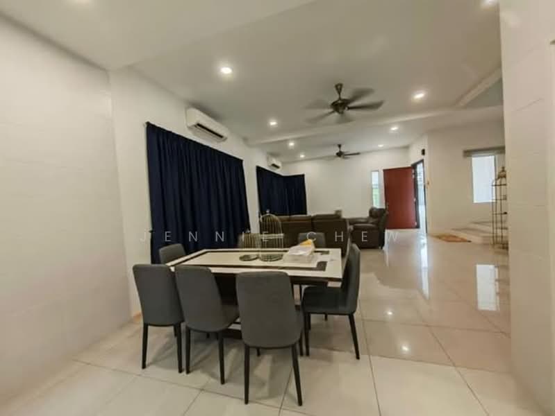 Semi-Detached House for Sale in Ambang Botanic (Klang) - Jennie Chew - Living Room - PropertyGuru.com.my