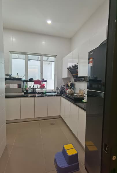 Semi-Detached House for Sale in Bandar Botanic (Klang) - Eric Lim Seong Hooi - Kitchen - PropertyGuru.com.my