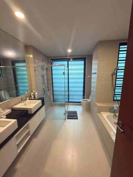 Rumah Berkembar untuk Disewa di Batu Ferringhi (Penang) - TED NG - Bathroom - PropertyGuru.com.my